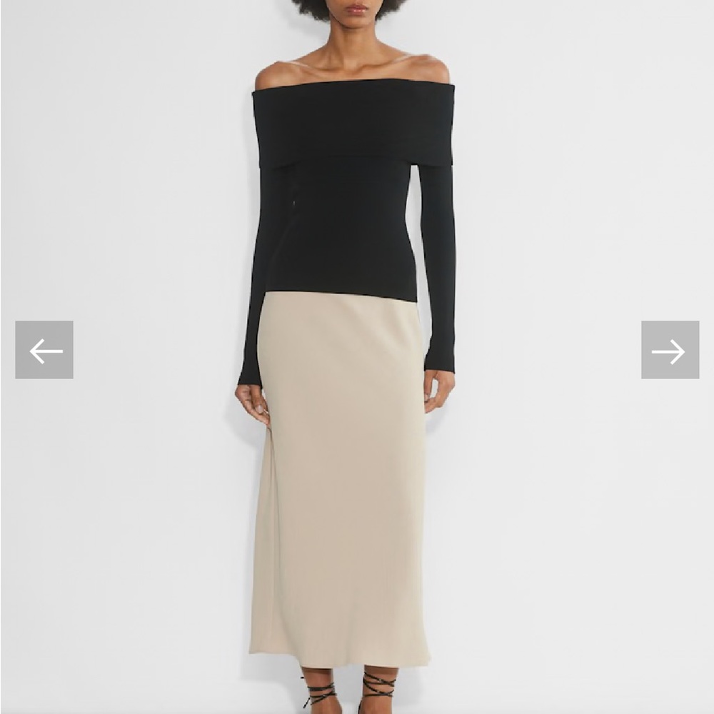 Aritzia Devotion Skirt